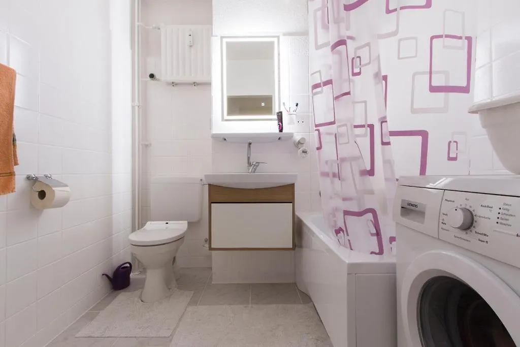 48 Qm Whole Apartment To Rent Out Near Ini And Mhh Hannover 0*,  Německo